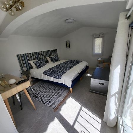 Les Pierres De Cezaire Hotell Saint-Cézaire-sur-Siagne Exteriör bild