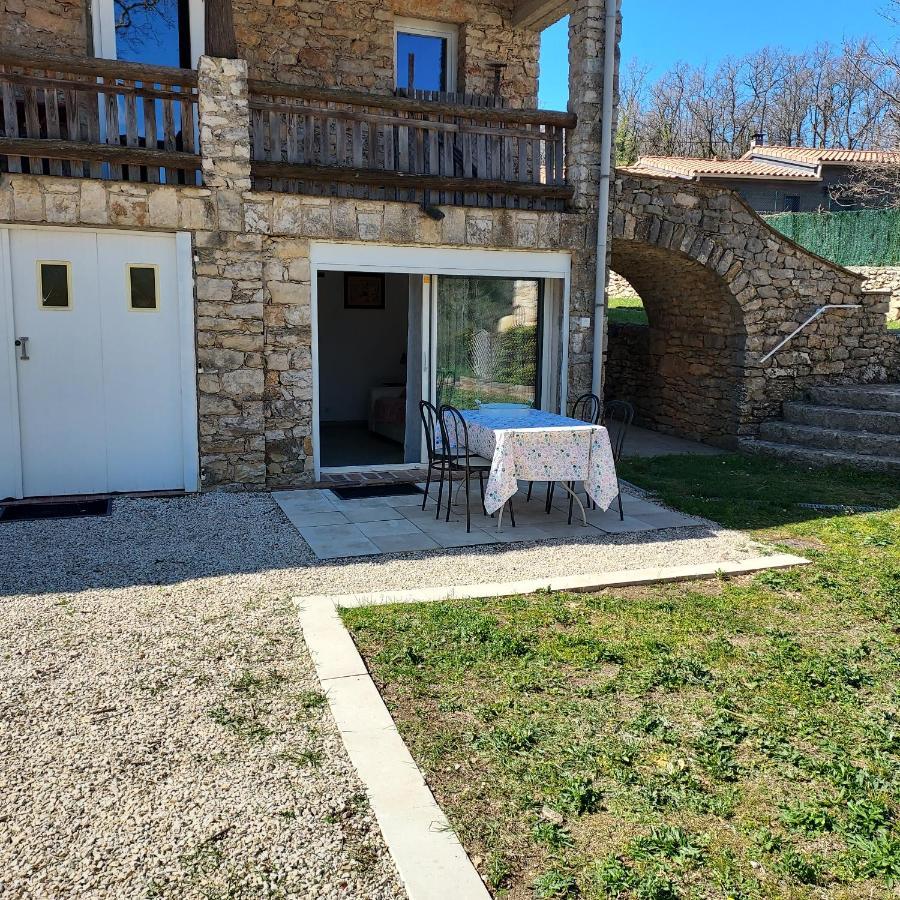 Les Pierres De Cezaire Hotell Saint-Cézaire-sur-Siagne Exteriör bild