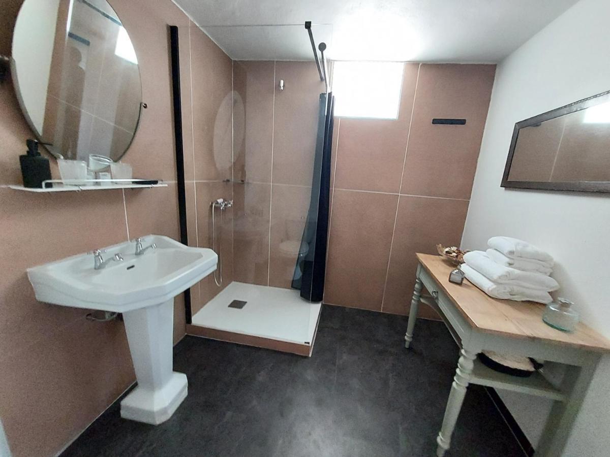 Les Pierres De Cezaire Hotell Saint-Cézaire-sur-Siagne Exteriör bild