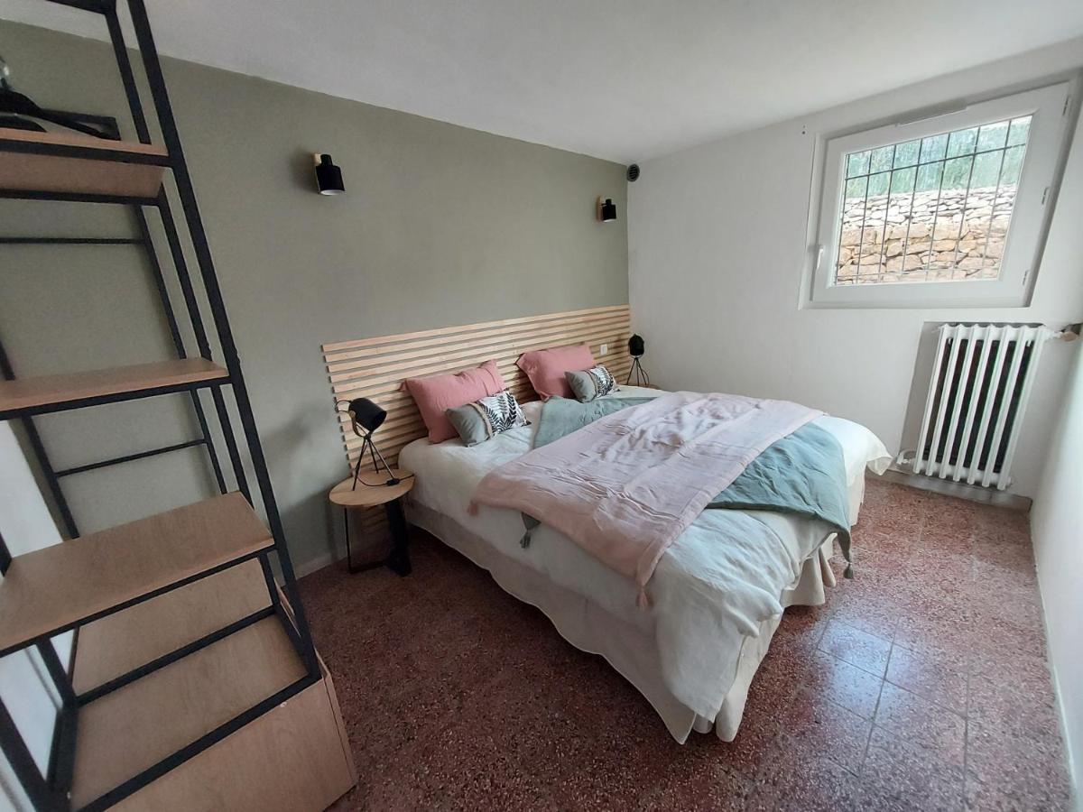 Les Pierres De Cezaire Hotell Saint-Cézaire-sur-Siagne Exteriör bild