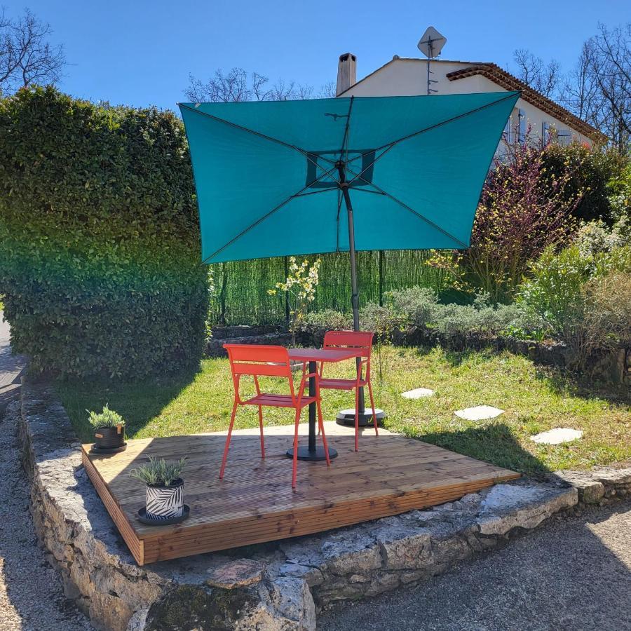 Les Pierres De Cezaire Hotell Saint-Cézaire-sur-Siagne Exteriör bild