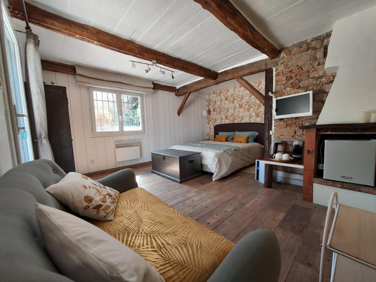 Les Pierres De Cezaire Hotell Saint-Cézaire-sur-Siagne Exteriör bild