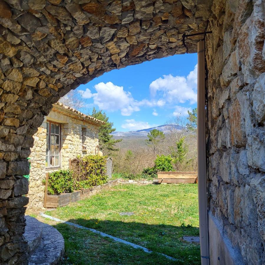 Les Pierres De Cezaire Hotell Saint-Cézaire-sur-Siagne Exteriör bild