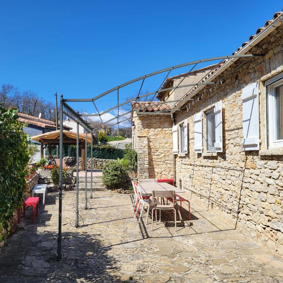 Les Pierres De Cezaire Hotell Saint-Cézaire-sur-Siagne Exteriör bild