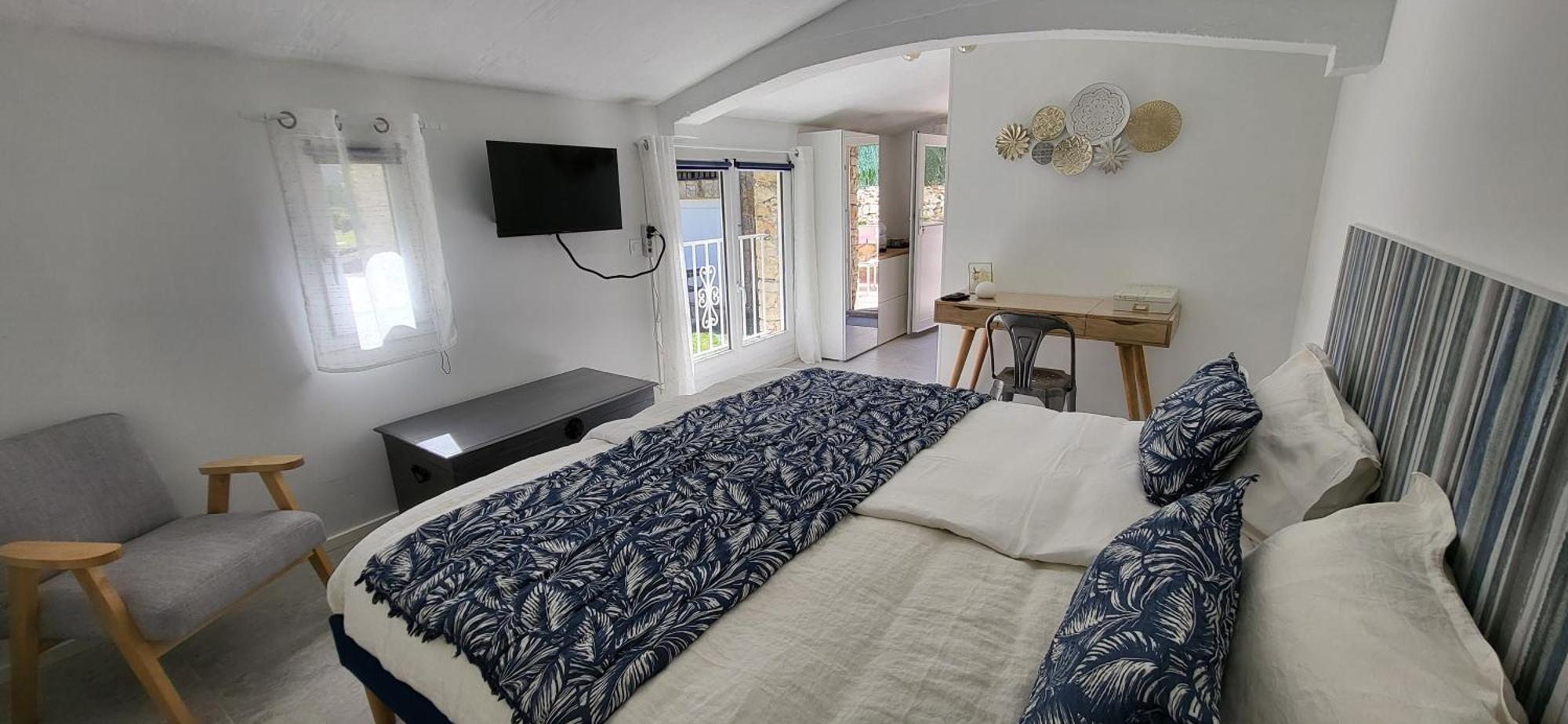 Les Pierres De Cezaire Hotell Saint-Cézaire-sur-Siagne Exteriör bild