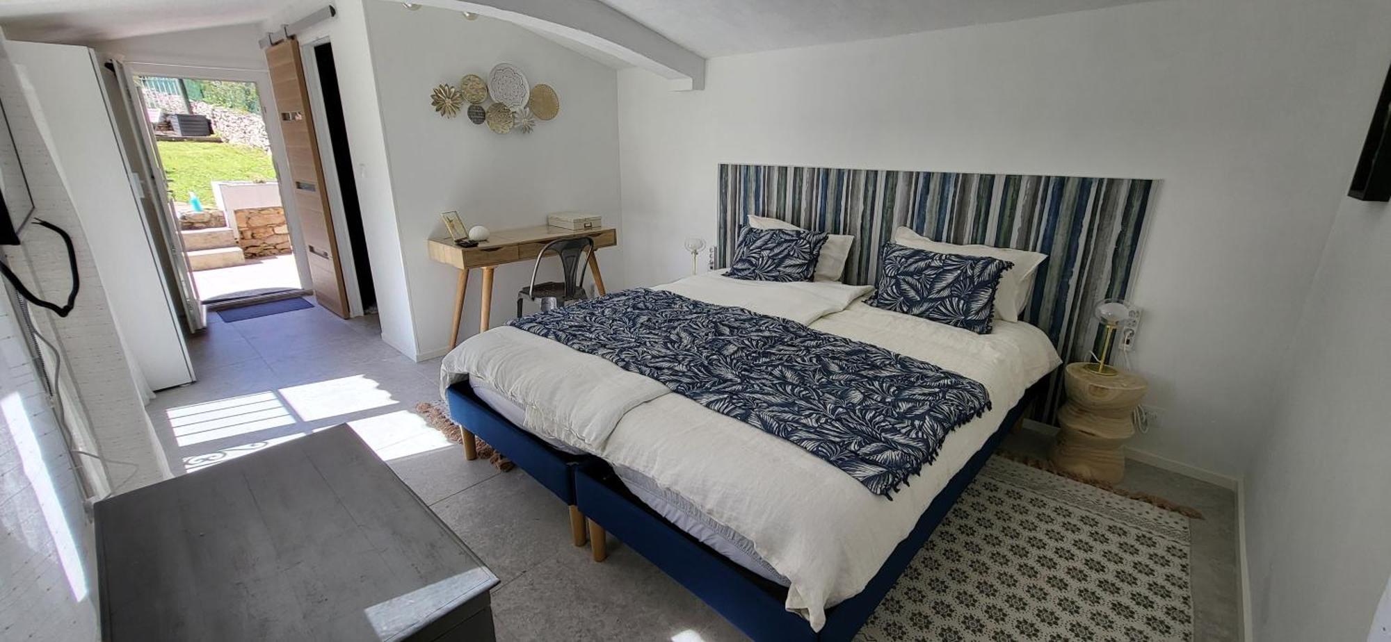 Les Pierres De Cezaire Hotell Saint-Cézaire-sur-Siagne Exteriör bild