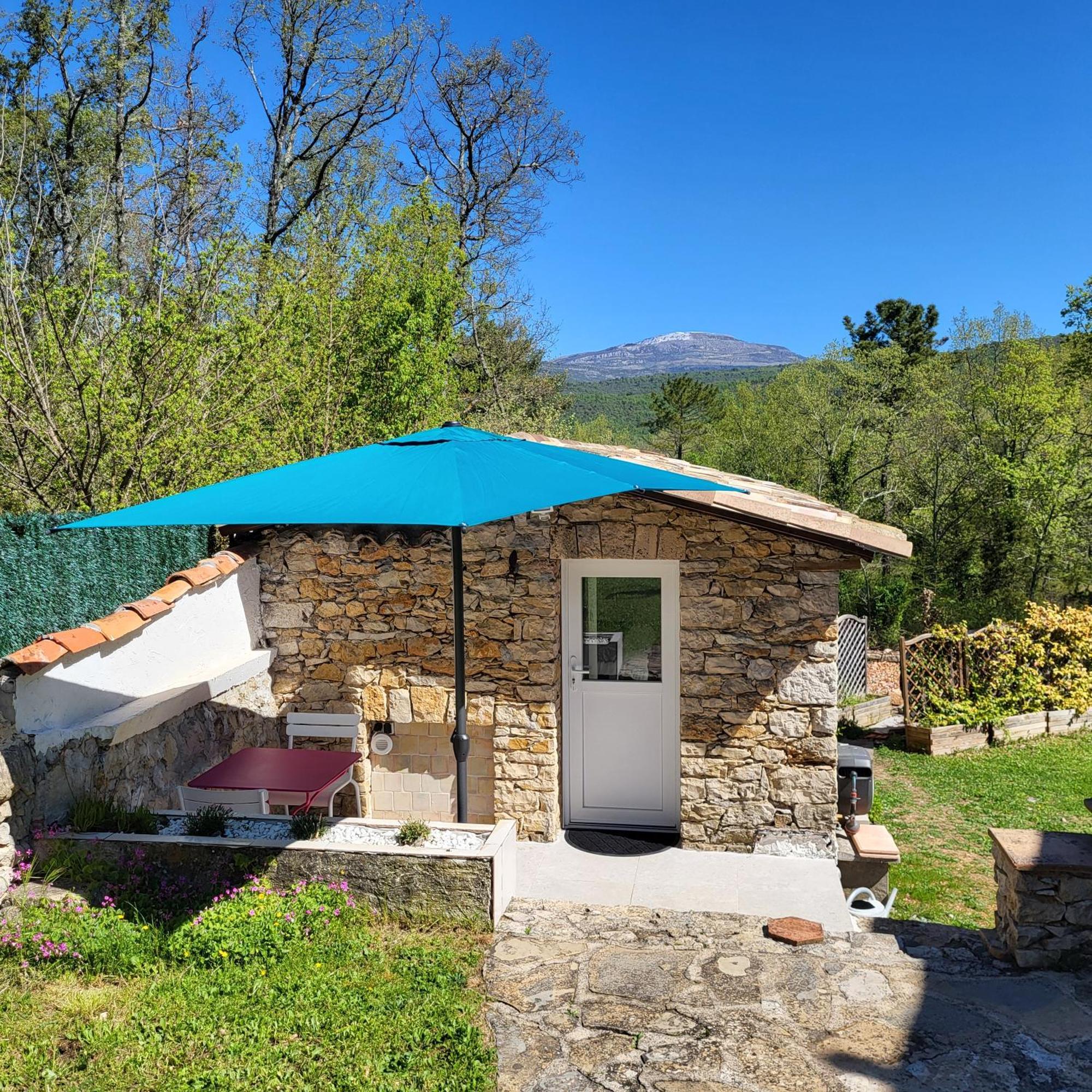 Les Pierres De Cezaire Hotell Saint-Cézaire-sur-Siagne Exteriör bild